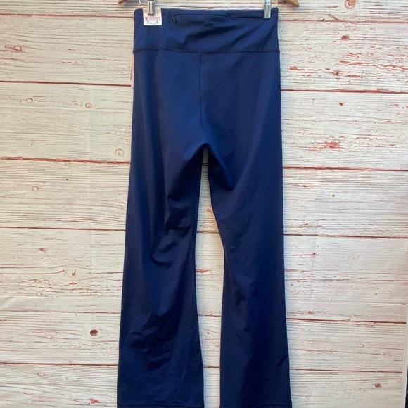 NWT Victoria’s Secret On Point Cloud Rouched Bootcut Leggings in Navy Sz… - Picture 15 of 15